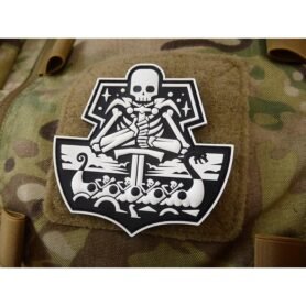 JACKETS TO GO nášivka GHOST SHIP SKULL plast ČERNÁ/BÍLÁ