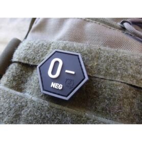 JACKETS TO GO nášivka hexagon krev 0 NEG plast ČERNÁ SWAT
