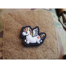 JACKETS TO GO nášivka JEDNOROŽEC KISSMYASS malá plastová velcro DUHOVÁ