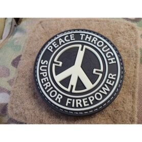 JACKETS TO GO nášivka PEACE THROUGH SUPERIOR FIREPOWER plast velcro GLOW IN THE DARK
