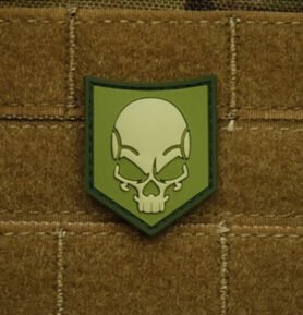 JACKETS TO GO nášivka SOF SKULL plast ZELENÁ