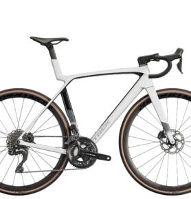 Trek Madone SL 6 Gen 8 2025 ML bílá