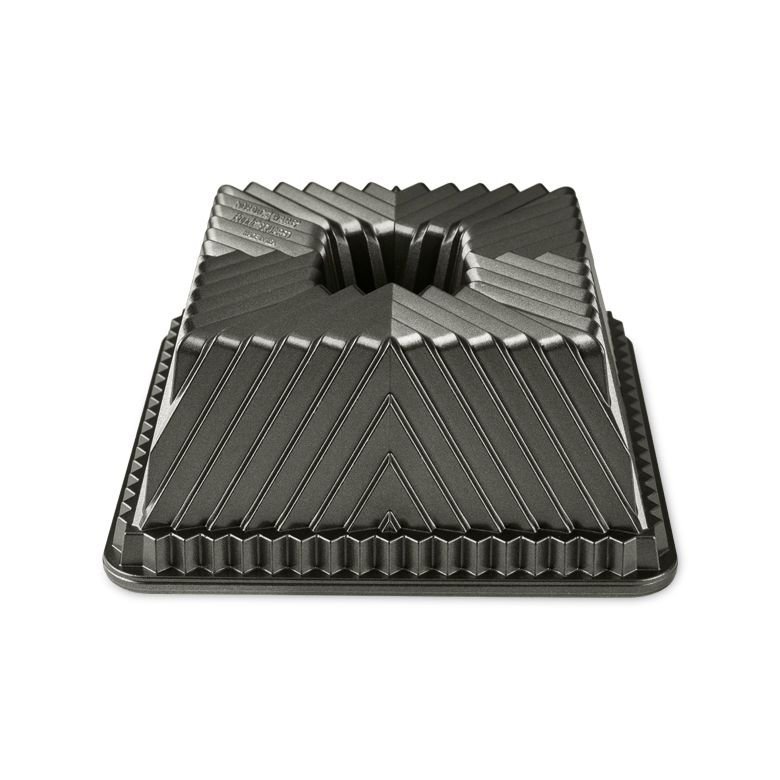 Nordic Ware Forma na bábovku Bavaria hranatá, grafitová, 2,4 l 80577