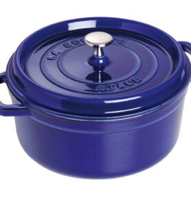 Staub Litinový hrnec s poklicí Cocotte, tmavě modrá, 24 cm / 3,8 l 1102491