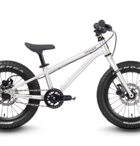 Early Rider Seeker 16 2026 16" stříbrná