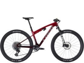 Trek Supercaliber SLR 9.8 X0 Flight Attendant Gen 2 2026 ML červená