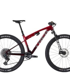 Trek Supercaliber SLR 9.8 X0 Flight Attendant Gen 2 2026 ML červená