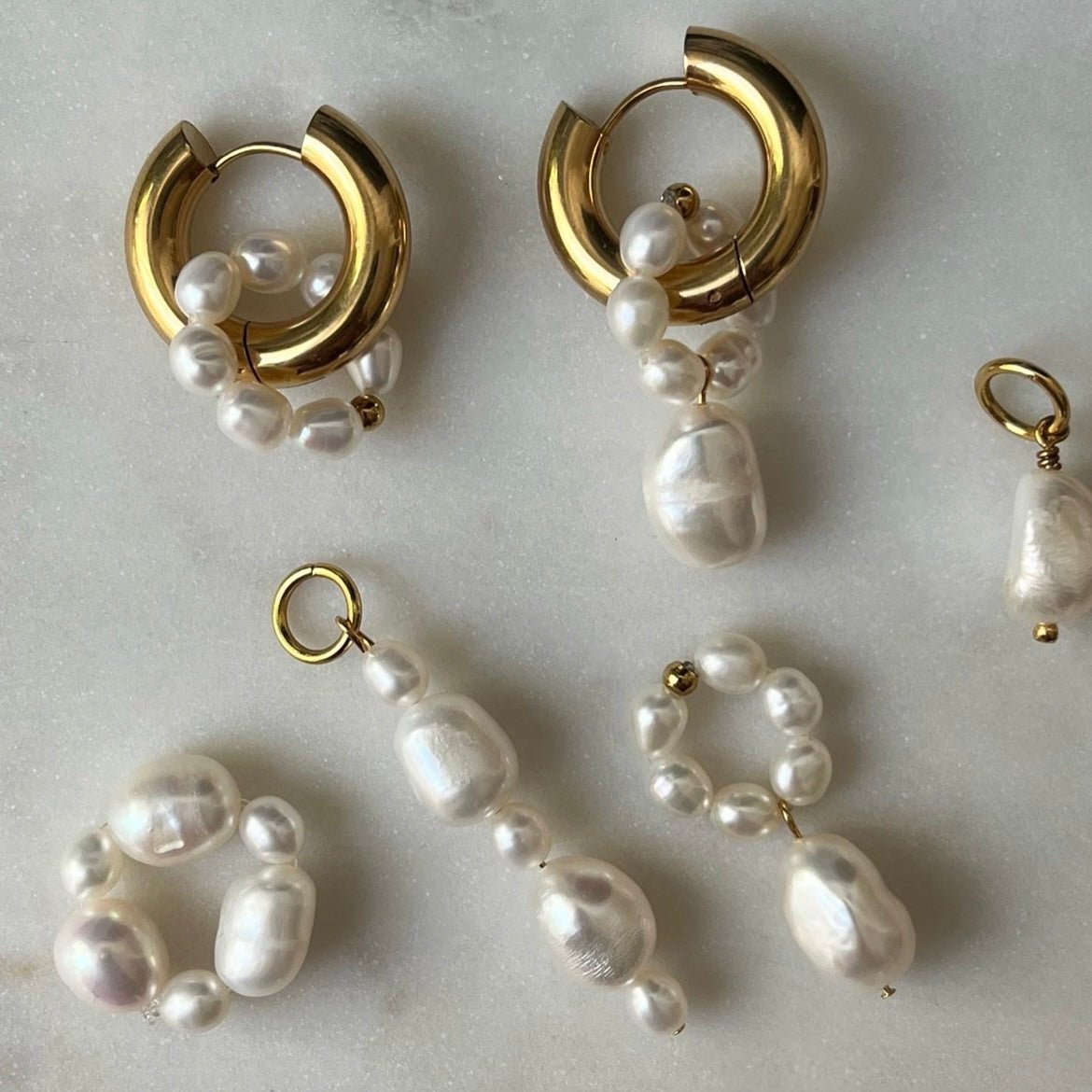 Výhodná sada náušnice kruhy s perlovými přívěsky