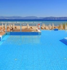 Cavomarina Beach