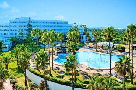 Hotel Tropicana Club & Spa
