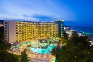 Marina Grand Beach