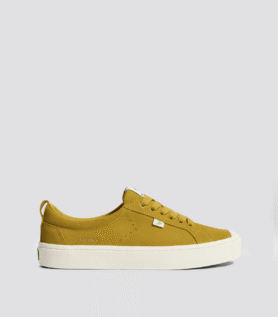 Cariuma OCA Low Lemon Curry Suede Sneaker - Lemon Curry / Women 9 / Men 7.5