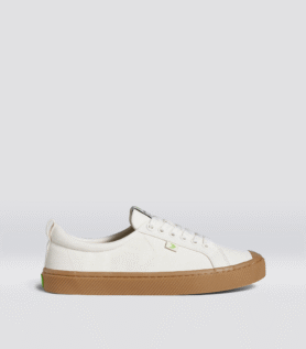 Cariuma OCA Low Gum Off-White Canvas Sneaker - Gum Off-White / Women 6 / Men 4.5