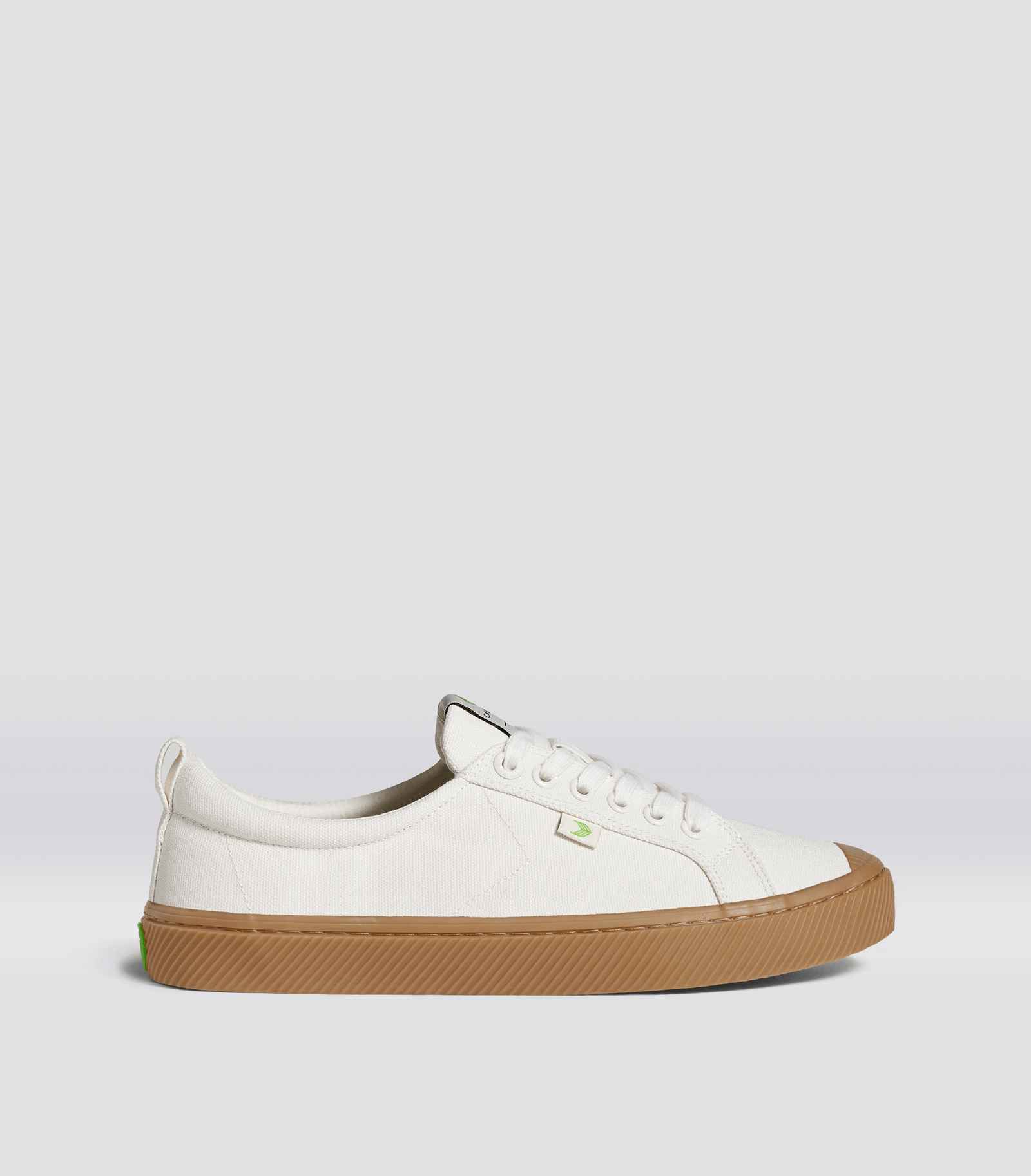 Cariuma OCA Low Gum Off-White Canvas Sneaker - Gum Off-White / Women 8 / Men 6.5