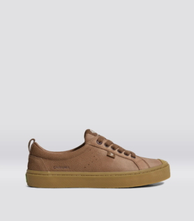 Cariuma OCA Low Gum Sienna Brown Premium Leather Sneaker - Gum Sienna Brown / Women 10.5 / Men 9