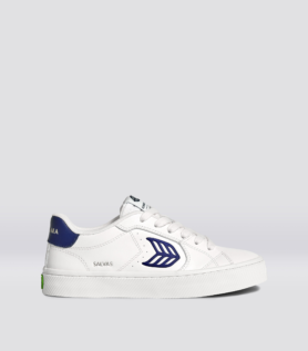 Cariuma SALVAS White Leather Bright Navy Logo Sneaker - White/Bright Navy / Women 6 / Men 4.5