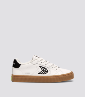 Cariuma SALVAS Leather Gum Warm White Black Logo - White / Women 8.5 / Men 7