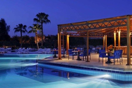 Naama Bay Promenade Mountain Resort