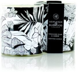 ASHLEIGH & BURWOOD BOTANICAL RETREAT - Volcanic Clay & Amber 200 g
