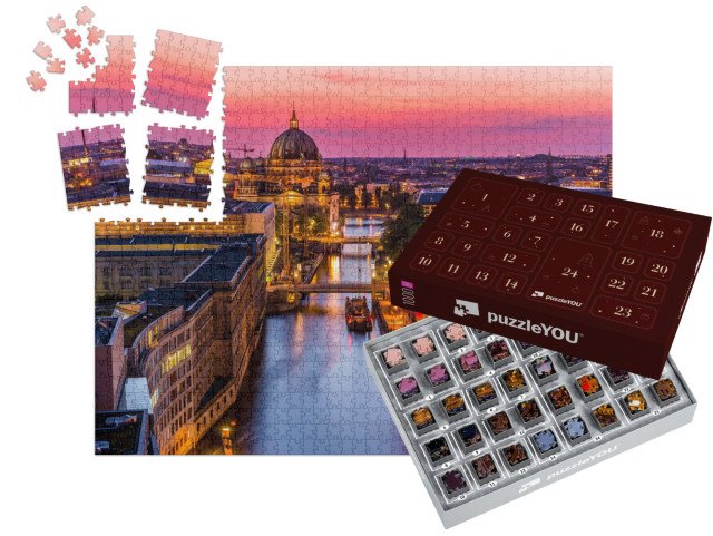 Adventní kalendář „Berlín pod rozpálenou večerní oblohou, Německo“