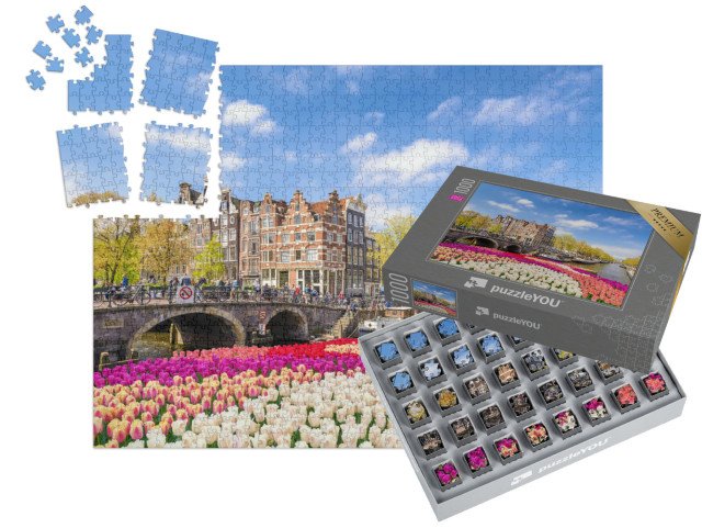 SMART SORTED® | Puzzle 1000 dílků „Břeh kanálu s kvetoucími tulipány na jaře, Amsterdam, Holandsko“