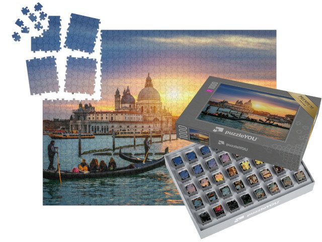 SMART SORTED® | Puzzle 1000 dílků „Canal Grande s gondolami v Benátkách při západu slunce, Itálie“