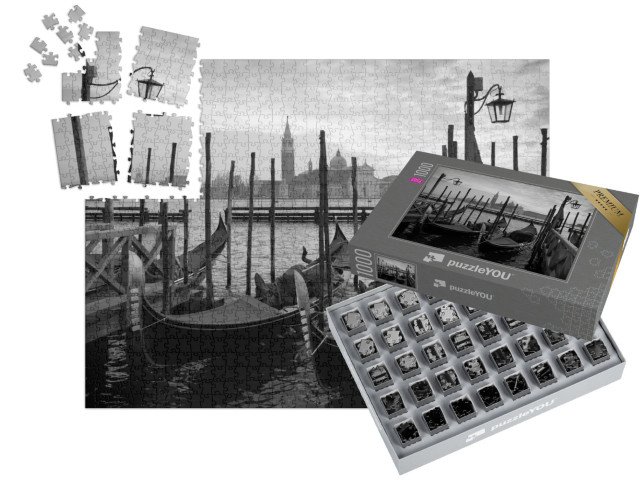 SMART SORTED® | Puzzle 1000 dílků „Gondoly v Benátkách, černobíle, Itálie“