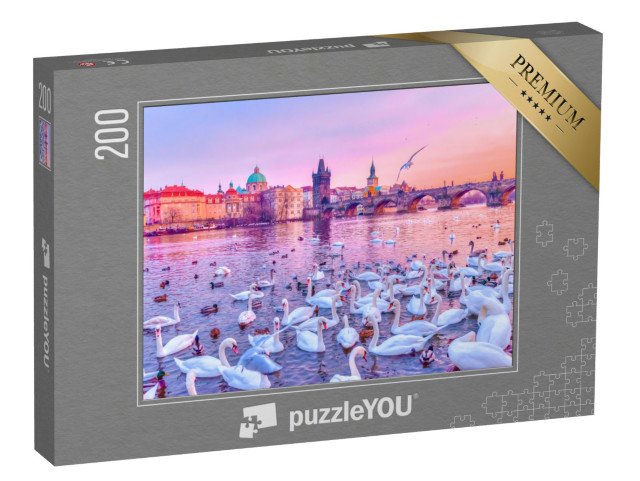 puzzle 200 dílků „Labutě na Vltavě, západ slunce v Praze, Česká republika“