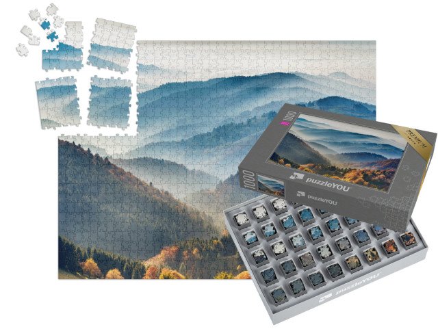 SMART SORTED® | Puzzle 1000 dílků „Malebný Černý les: Hory v mlze, Bádensko-Württembersko, Německo“