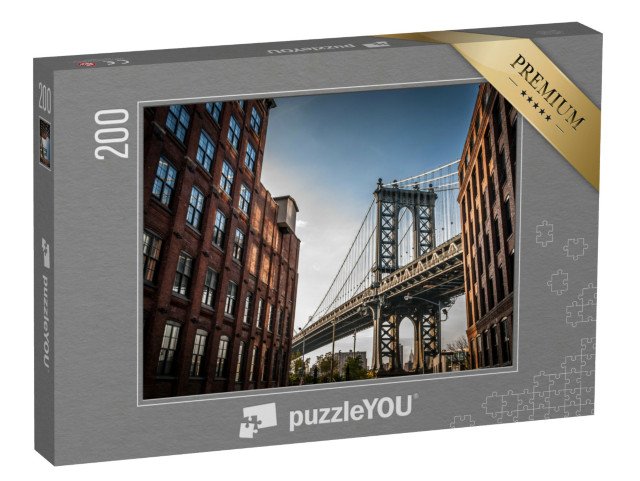 puzzle 200 dílků „Manhattanský most z úzké uličky, léto v New Yorku, USA“