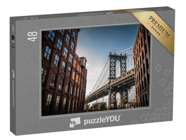 puzzle 48 dílků „Manhattanský most z úzké uličky, léto v New Yorku, USA“