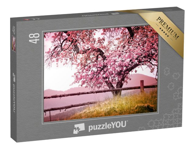 puzzle 48 dílků „Nádherně kvetoucí prastarý strom v horách“