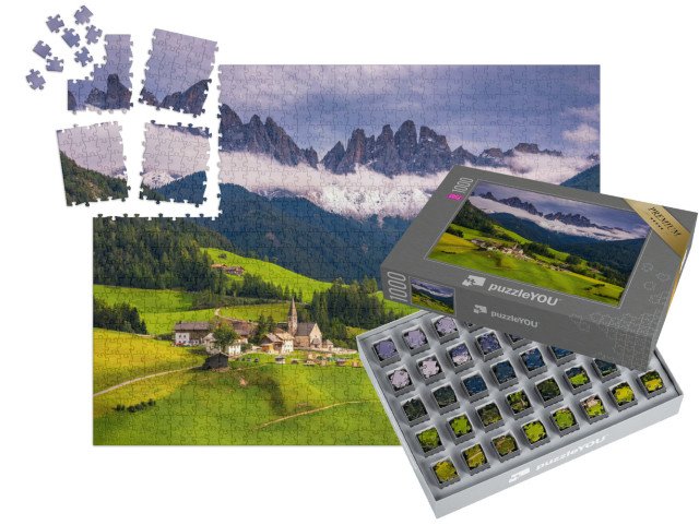 SMART SORTED® | Puzzle 1000 dílků „Obec St. Magdalena v údolí Val di Funes, Dolomity, Itálie“