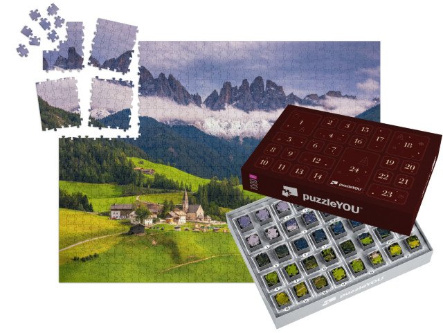 Adventní kalendář „Obec St. Magdalena v údolí Val di Funes, Dolomity, Itálie“