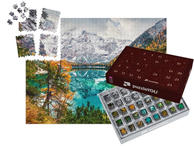 Adventní kalendář „První sníh na jezeře Braies, Dolomity, Itálie“