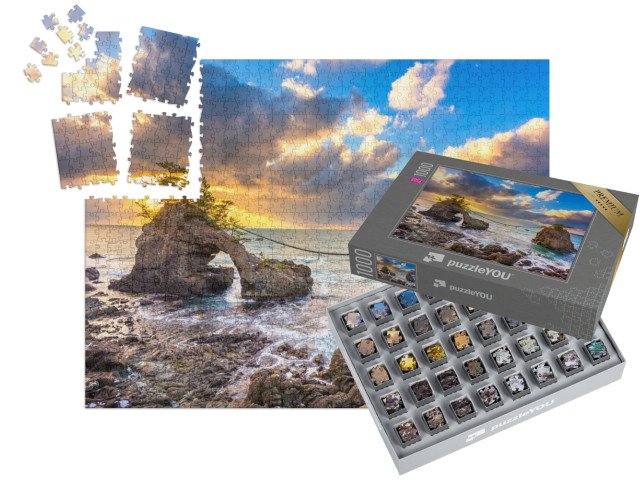 SMART SORTED® | Puzzle 1000 dílků „Skály Hatago-Iwa při západu slunce, Japonsko“