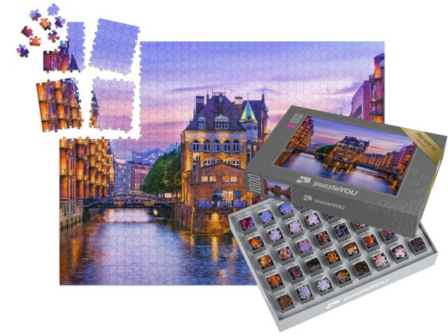 SMART SORTED® | Puzzle 1000 dílků „Skladištní čtvrť za soumraku v hamburském přístavu, Hamburk“