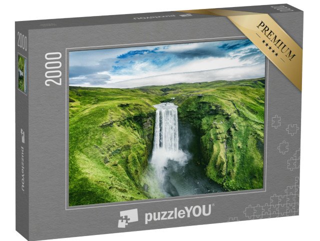 puzzle 2000 dílků „Vodopád Skogafoss uprostřed přírody, Island“