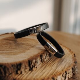 Wood Style Kožený náramek se stříbrným zapínáním - černý Velikost náramku: XL