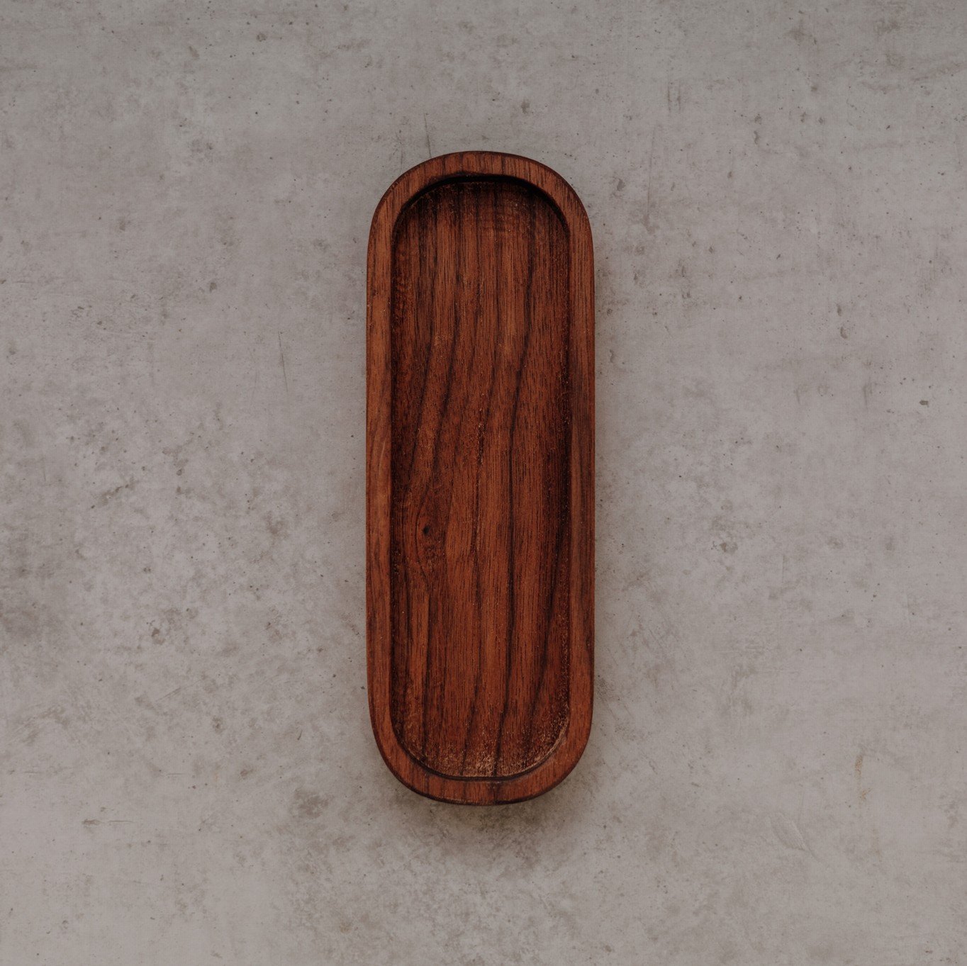 Wood Style Tácek ovál - Ořešák Velikost tácku: M