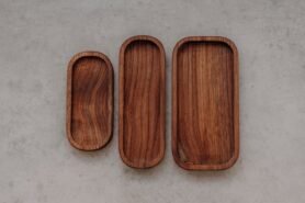 Wood Style Tácek ovál - Ořešák Velikost tácku: Sada třech velikostí