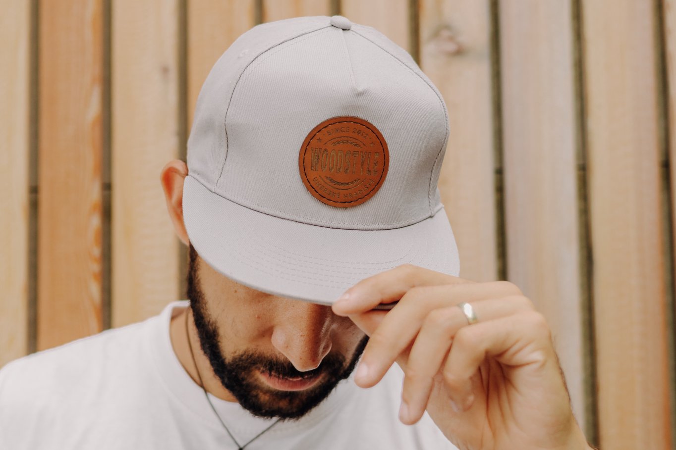 Wood Style Snapback šedý Styl nášivky: COASTAL SPIRIT - Obrázek 2
