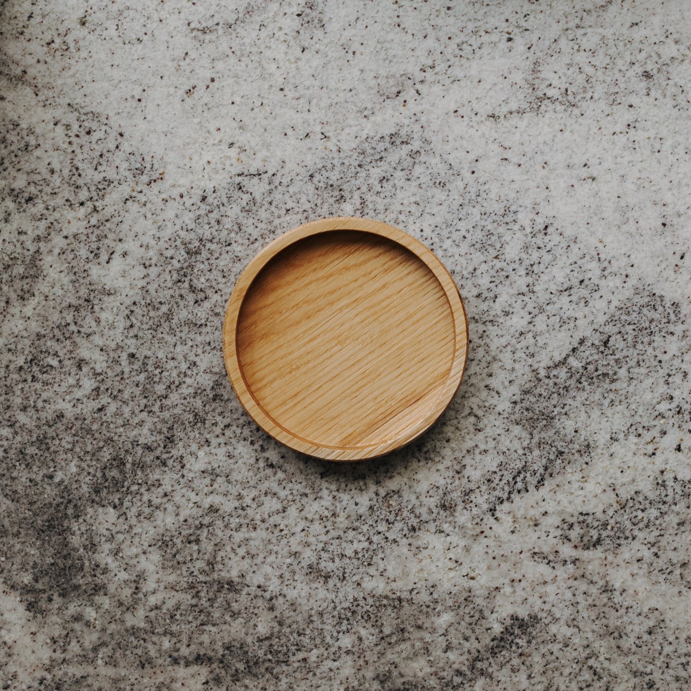 Wood Style Tácek kruh - DUB Velikost tácku: S