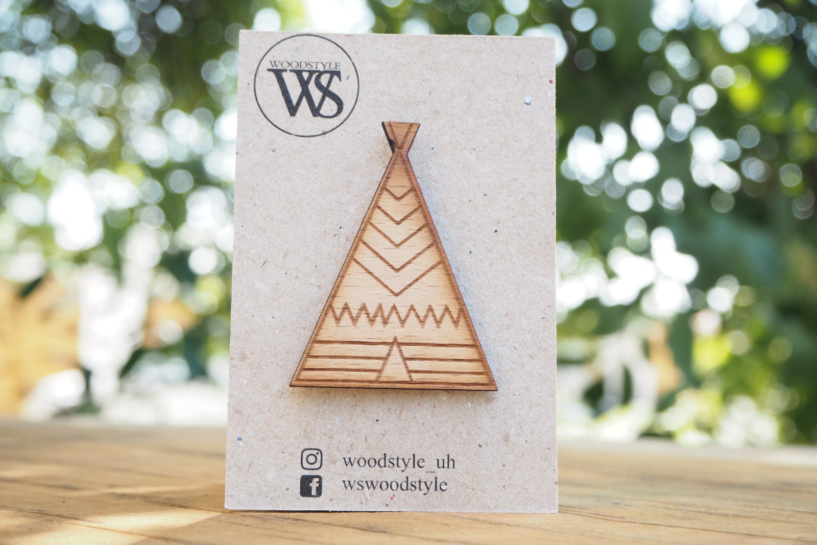 Wood Style Brož Teepee