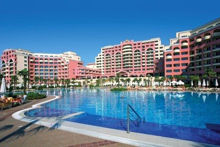 Dit Majestic Beach Resort