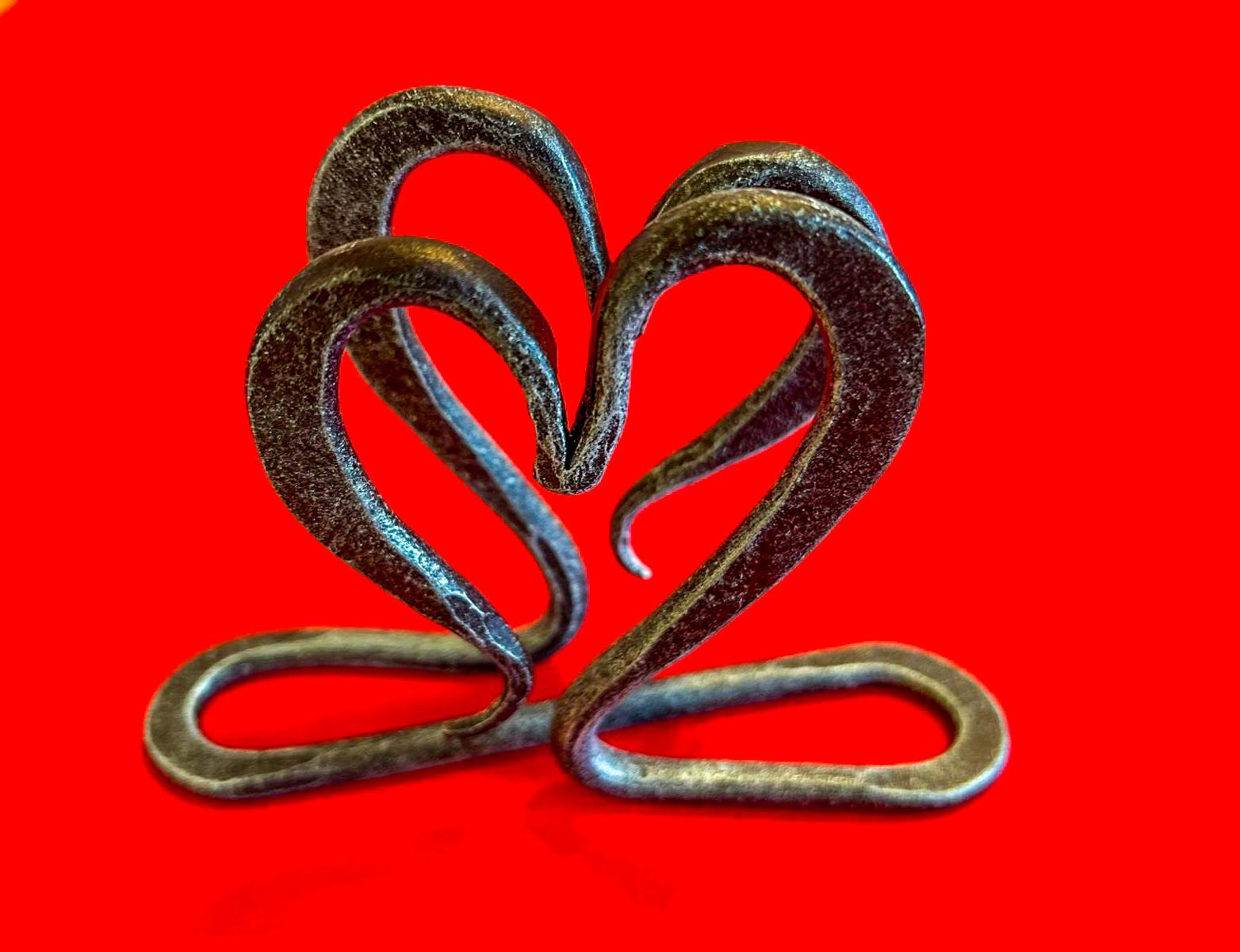 Krámek u kováře - kovaný stojánek na ubrousky, zelená patina - Obrázek 3