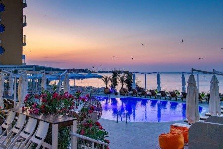 Aphrodite Beach - Obrázek 4