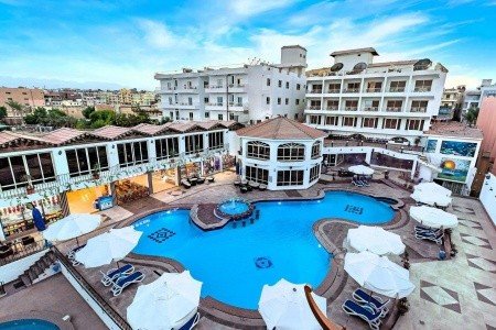 Minamark Beach Resort