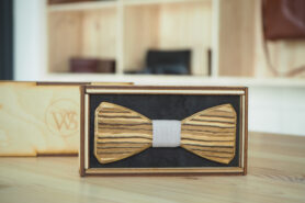 Wood Style Motýlek Hranatý Zebráno Barva středu: Šedá