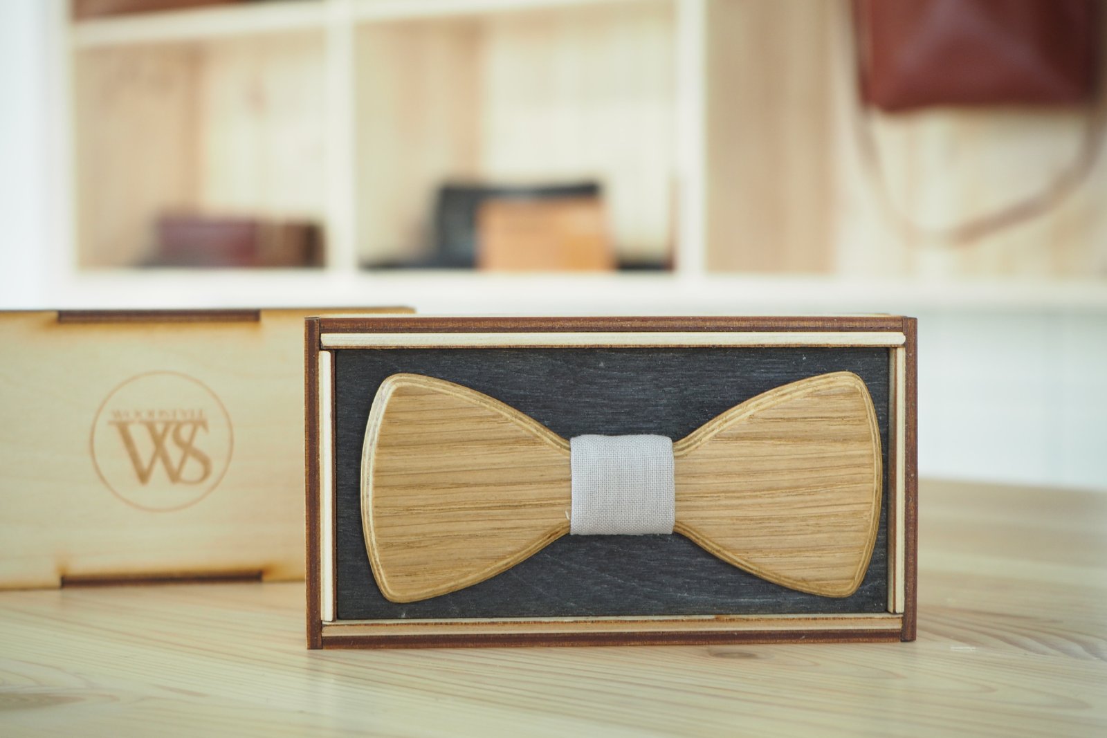 Wood Style Motýlek Kulatý Dub Barva středu: Šedá